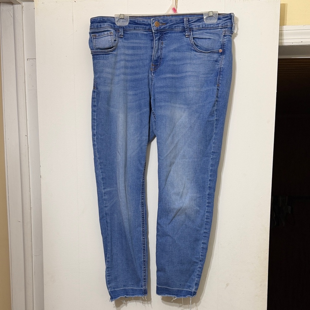 Old Navy Women's Cropped Blue Jeans